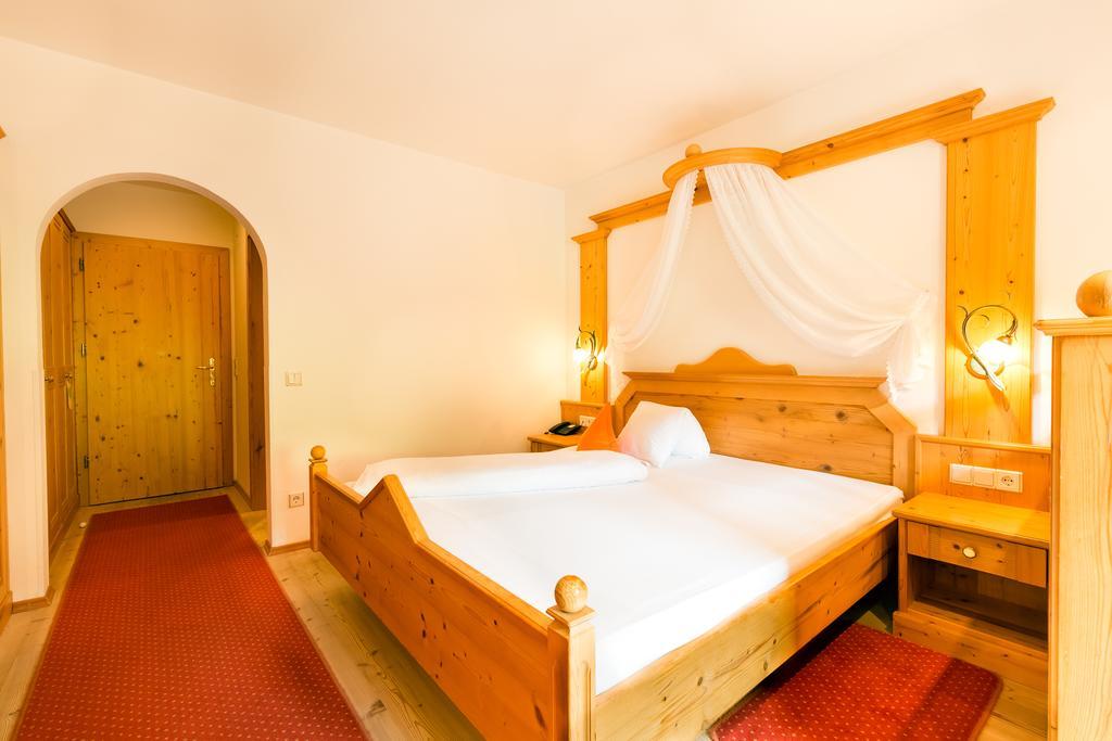 Berghotel راسيني الغرفة الصورة