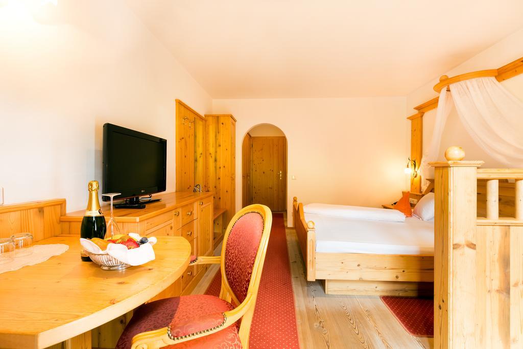 Berghotel راسيني الغرفة الصورة